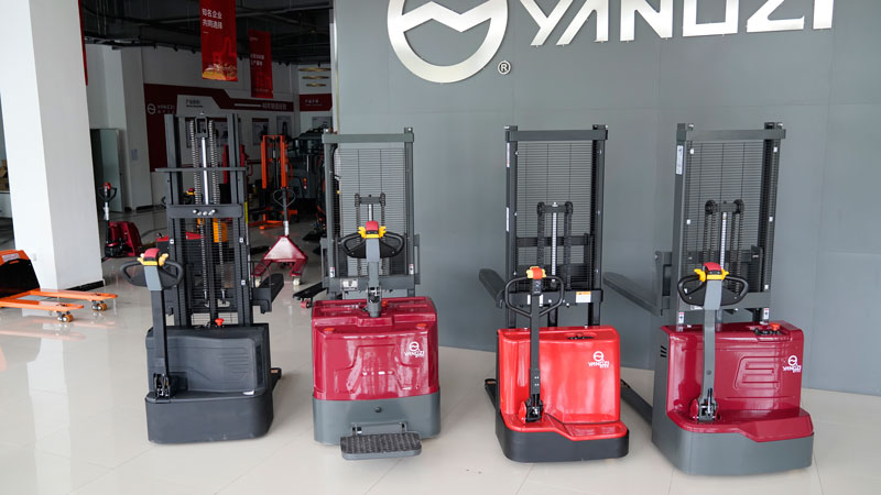 購買電動叉車與燃?xì)獠孳嚨?個(gè)理由